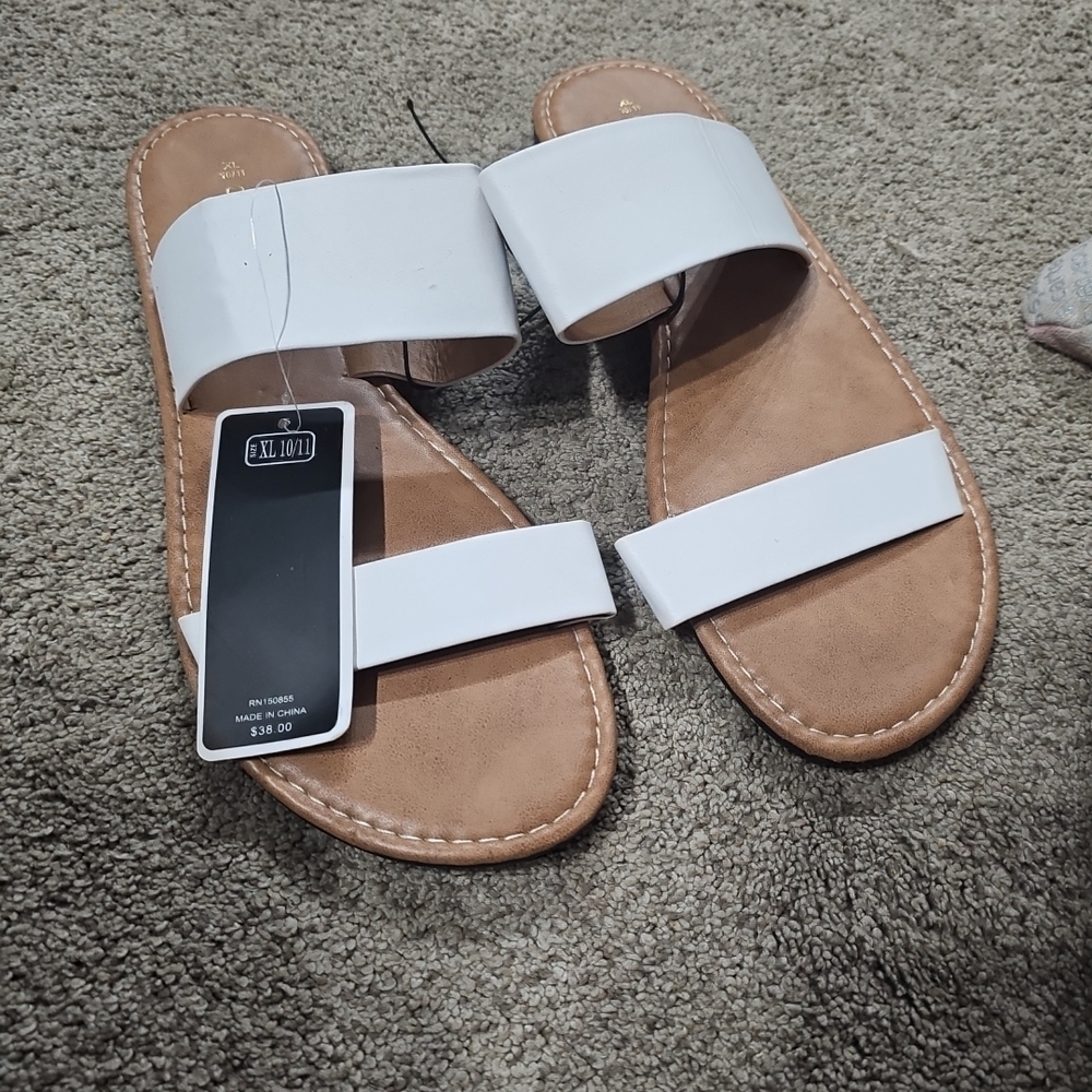 Old Navy White and Tan Slip-On Sandals